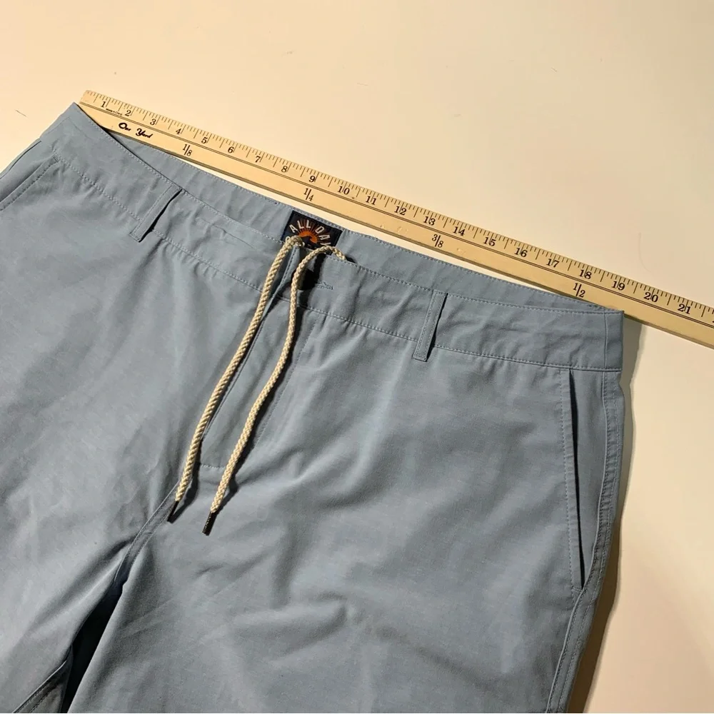 Faherty All Day Short Mens Size 38 Blue